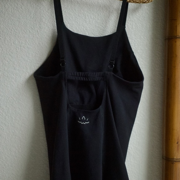 Beyond Yoga's Side Panel Black Workout Cami XS - Picture 5 of 6